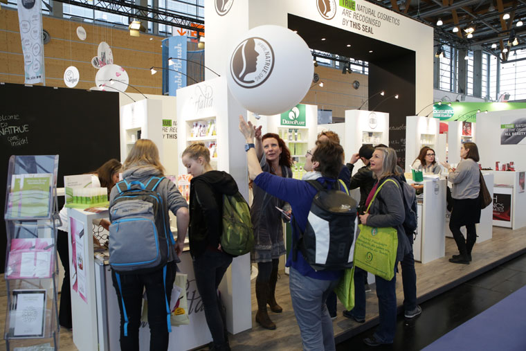 米蘭展會陪同一天多少錢?是如何來收費的