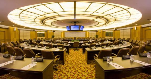 同聲傳譯服務價格是多少?權威翻譯一天多少錢?